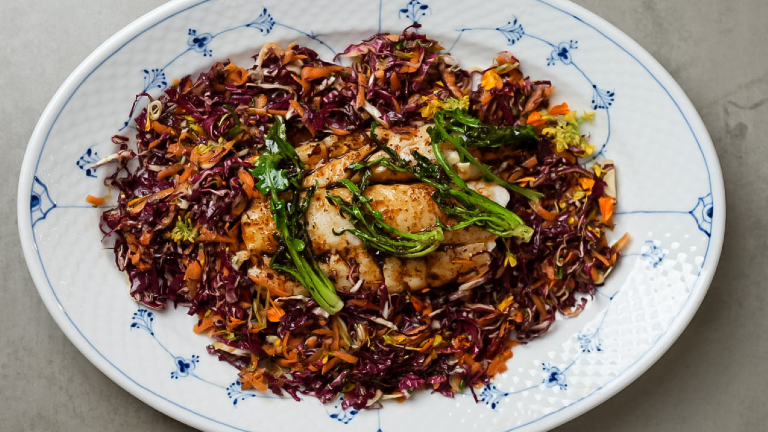 Pandestegt kulmule med radicchiosalat og soya-sennepsdressing